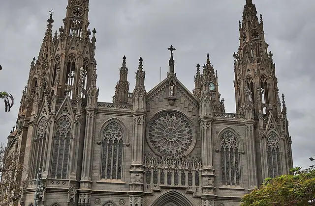 Arucas en de Iglesia de San Juan Bautista op Gran Canaria